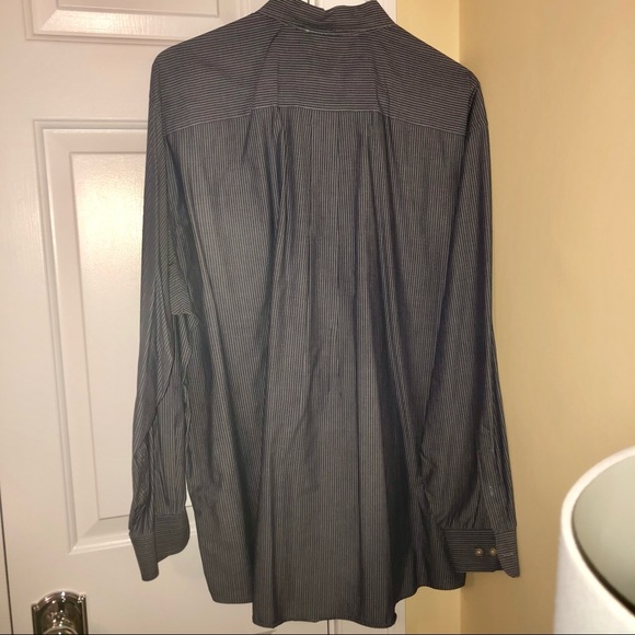 Jos A Bank Button-Down Collar Sportshirt - Picture 4 of 5